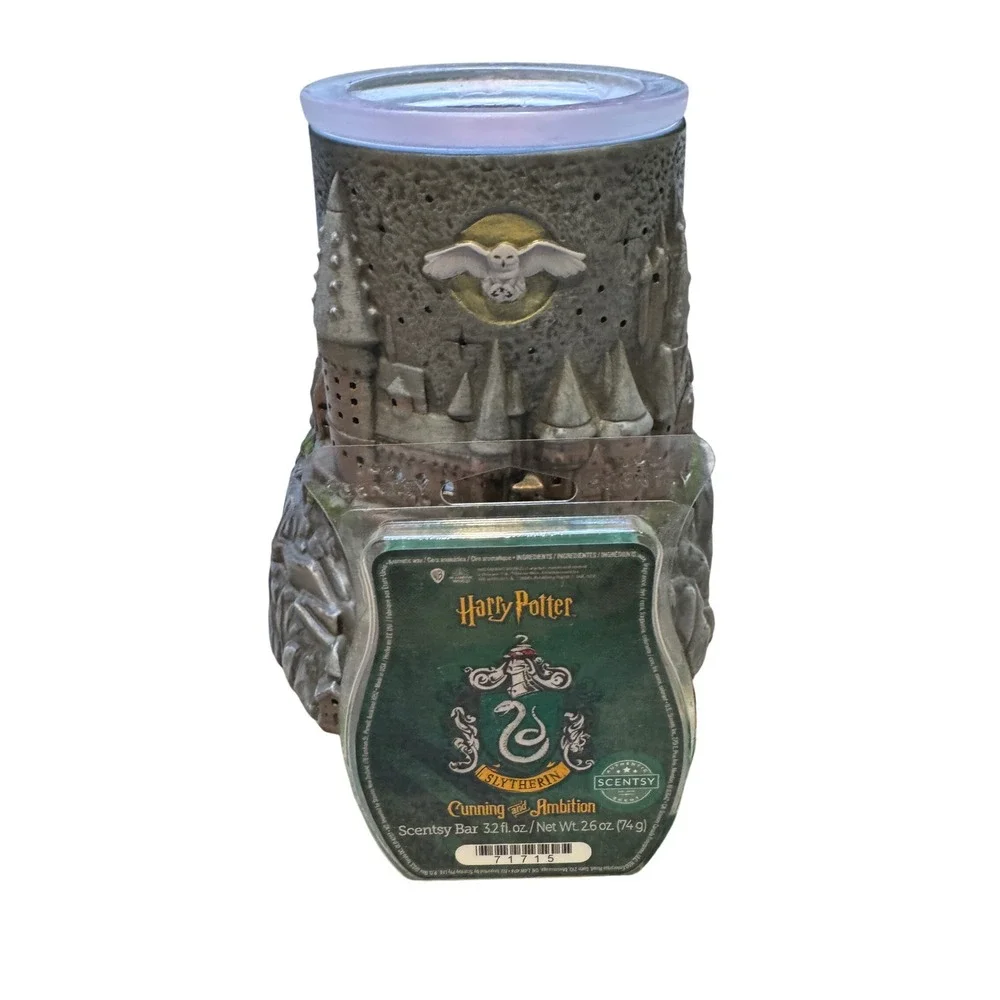 Scentsy Harry Potter Hogwarts Castle Wax Warmer & Slytherin Wax Bar Bundle‎